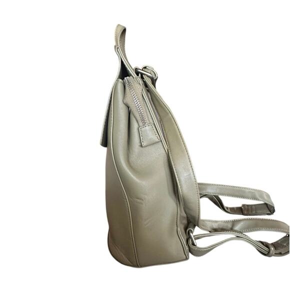 VEGAN PIXIE MOOD The Kim Backpack IN SAGE GREEN - Picture 6 of 14